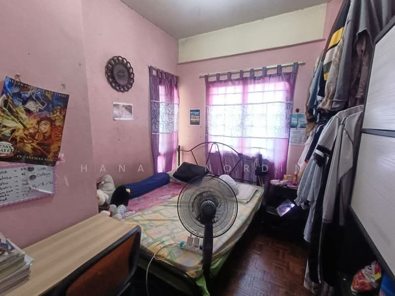 Pangsapuri untuk Dijual di Kristal Heights - Hanani Nordin - Bedroom - PropertyGuru.com.my