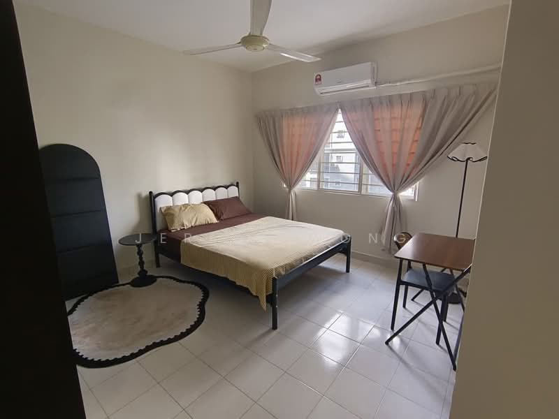 Kondominium untuk Dijual di Suriamas - Jeremy Wong - Bedroom - PropertyGuru.com.my