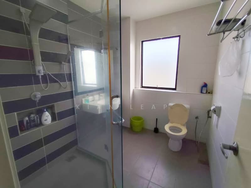 Rumah Bandar untuk Dijual di 16 Sierra (Puchong) - Kian Leap - Bathroom - PropertyGuru.com.my