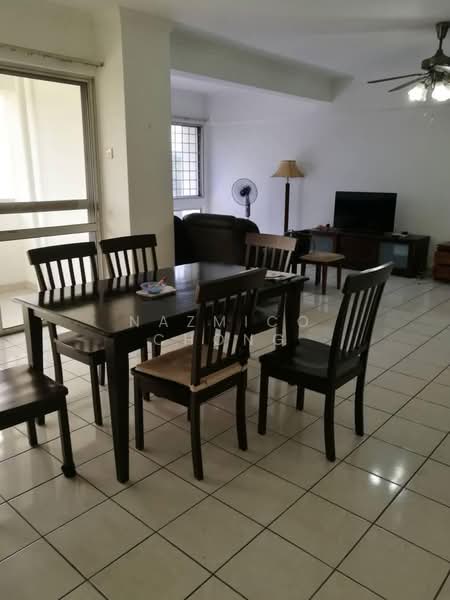 Kondominium untuk Dijual di OBD Garden Tower - Nazmico Chong - Living Room - PropertyGuru.com.my