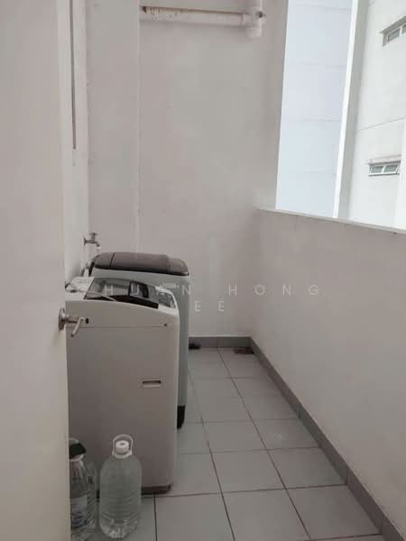 Pangsapuri untuk Dijual di Idaman Residence - Chuan Hong Kee - Balcony - PropertyGuru.com.my