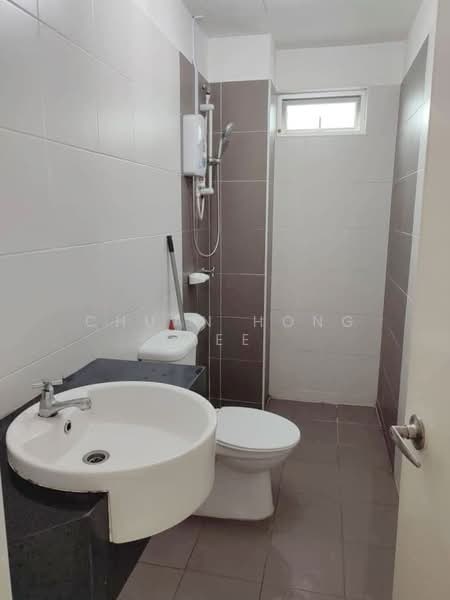 Pangsapuri untuk Dijual di Idaman Residence - Chuan Hong Kee - Bathroom - PropertyGuru.com.my