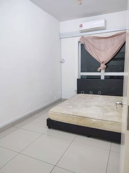 Pangsapuri untuk Dijual di Idaman Residence - Chuan Hong Kee - Bedroom - PropertyGuru.com.my