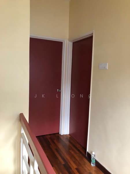 Terraced House for Sale in Bandar Putra Permai (Seri Kembangan) - JK Leong - Corridor - PropertyGuru.com.my