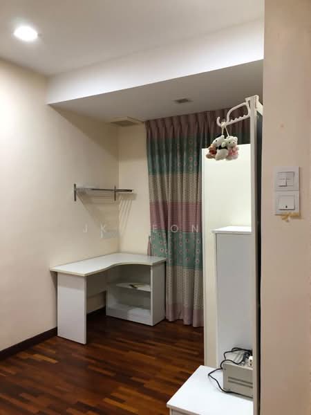 Terraced House for Sale in Bandar Putra Permai (Seri Kembangan) - JK Leong - Study - PropertyGuru.com.my