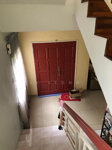 Terraced House for Sale in Bandar Putra Permai (Seri Kembangan) - JK Leong - Entrance - PropertyGuru.com.my