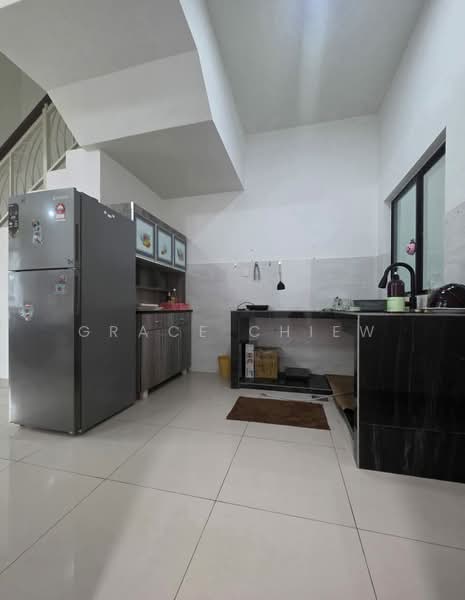 2-storey Terraced House for Sale in Johor Bahru (Johor) - Grace Chiew - Kitchen - PropertyGuru.com.my