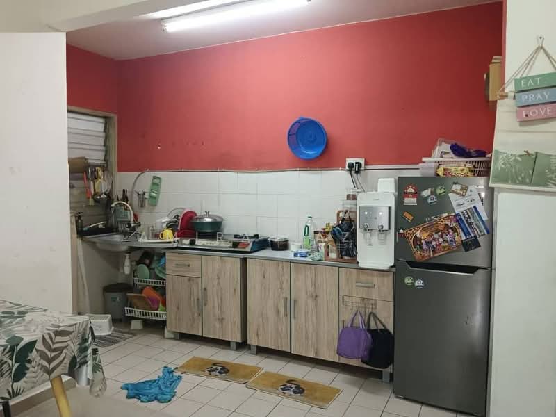Pangsapuri untuk Dijual di Pangsapuri Subang Suria - Amirah Azmi - PropertyGuru.com.my