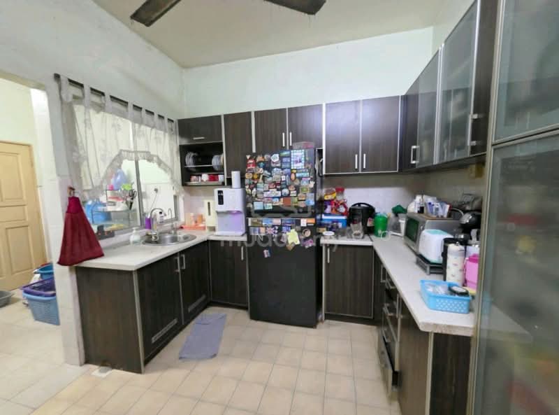 2-storey Terraced House for Sale in Bandar Kinrara Seksyen 5 (Bandar Kinrara) - Bryant Soo - Kitchen - PropertyGuru.com.my