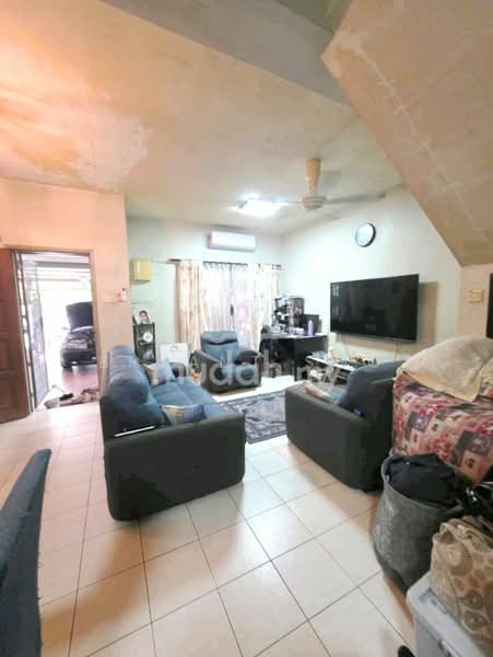2-storey Terraced House for Sale in Bandar Kinrara Seksyen 5 (Bandar Kinrara) - Bryant Soo - Living Room - PropertyGuru.com.my
