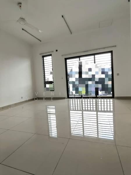 Rumah Teres 2.5 Tingkat untuk Disewa di Setia Alam (Selangor) - Veni Foo Yoke Fuang - Living Room - PropertyGuru.com.my