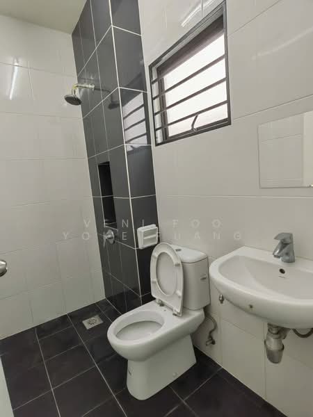 Rumah Teres 2.5 Tingkat untuk Disewa di Setia Alam (Selangor) - Veni Foo Yoke Fuang - Bathroom - PropertyGuru.com.my