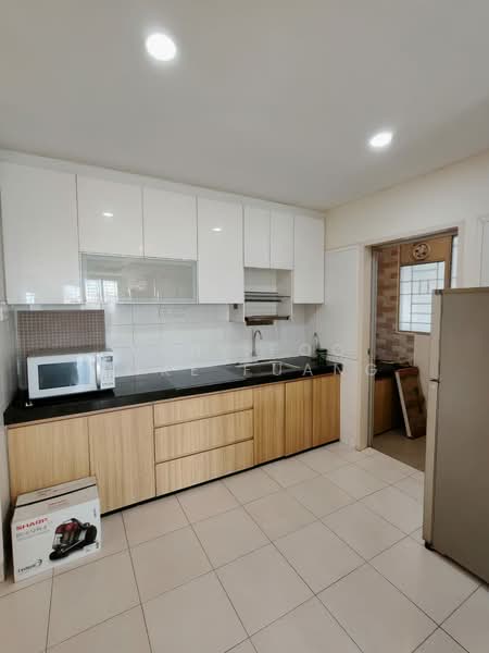 Pangsapuri untuk Disewa di Seri Baiduri - Veni Foo Yoke Fuang - Kitchen - PropertyGuru.com.my