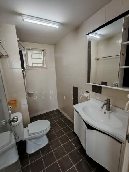 Pangsapuri untuk Disewa di Seri Baiduri - Veni Foo Yoke Fuang - Bathroom - PropertyGuru.com.my