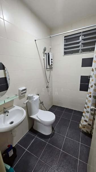 Servis Apartment untuk Disewa di Kalista Residence - Jessie Chen - Bathroom - PropertyGuru.com.my