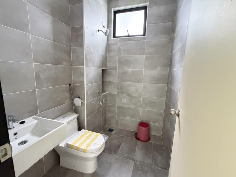 Rumah Kluster untuk Dijual di Iskandar Puteri (Nusajaya) (Johor) - CK Ng - Bathroom - PropertyGuru.com.my