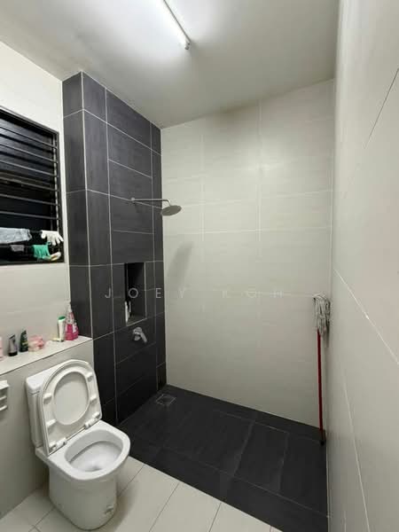Rumah Teres 2.5 Tingkat untuk Disewa di Shah Alam (Selangor) - Joey Koh - Bathroom - PropertyGuru.com.my