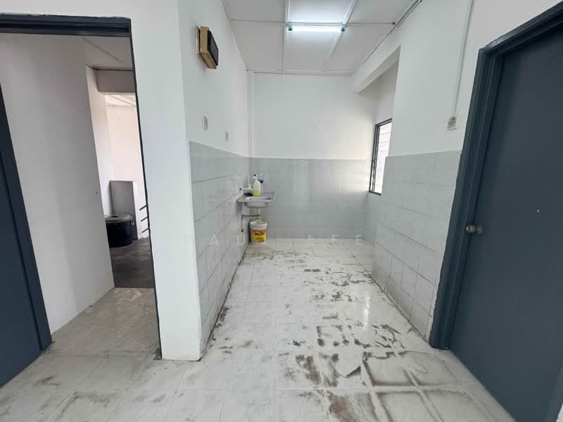 Apartment for Sale at Pangsapuri Putra Indah - Paul Lee - Interior - PropertyGuru.com.my