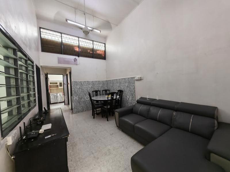 1-storey Terraced House for Sale in Bandar Baru Kuala Selangor (Kuala Selangor) - Kho Daniel - Living Room - PropertyGuru.com.my