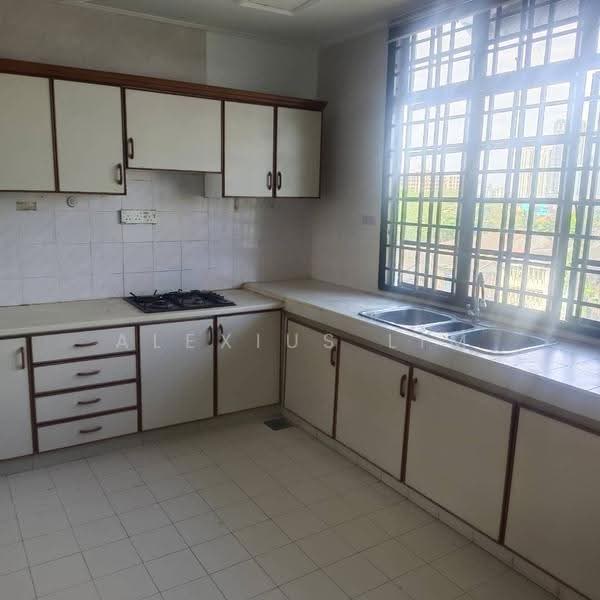 Kondominium untuk Dijual di Stulang View - Alexius Lim - Kitchen - PropertyGuru.com.my