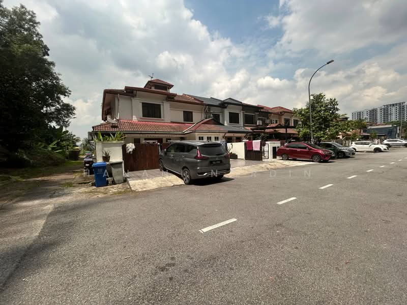 Terraced House for Sale in Seksyen U5 (Shah Alam) - Hanani Nordin - Exterior - PropertyGuru.com.my