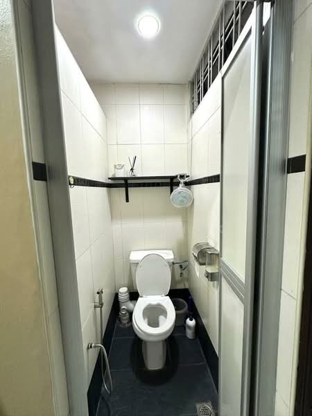 Semi-Detached House for Sale in Taman Sentul Jaya (Bukit Minyak) - Fish Ling - Bathroom - PropertyGuru.com.my
