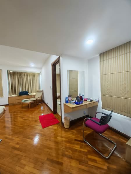 Kondominium untuk Dijual di Desa Damansara - Chris Tee - Living Room - PropertyGuru.com.my
