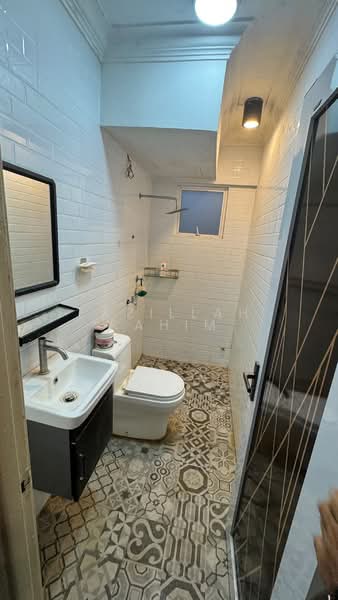 Pangsapuri untuk Disewa di Pangsapuri Perdana - Fazillah Rahim - Bathroom - PropertyGuru.com.my