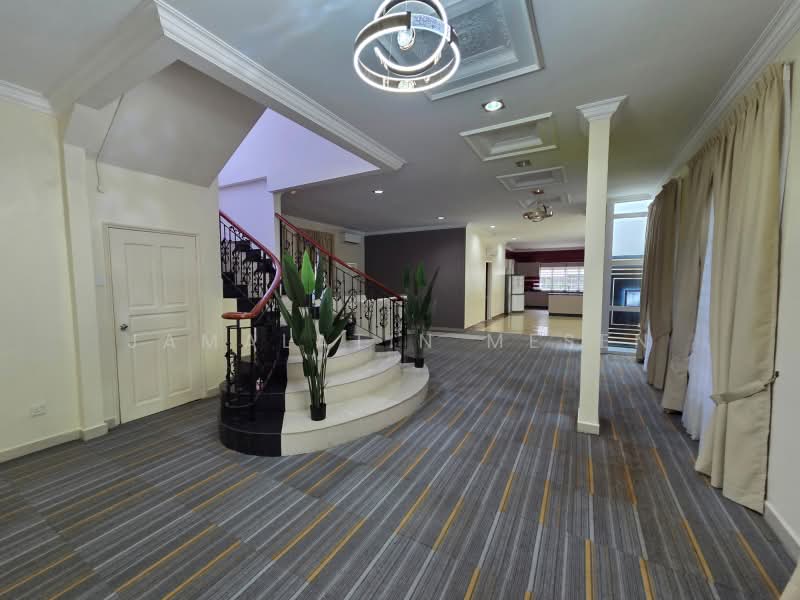 Rumah Banglo untuk Disewa di Country Heights (Kajang) - Jamalatin Mesen - Entrance - PropertyGuru.com.my