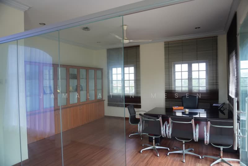 Rumah Banglo untuk Disewa di Country Heights (Kajang) - Jamalatin Mesen - Study - PropertyGuru.com.my