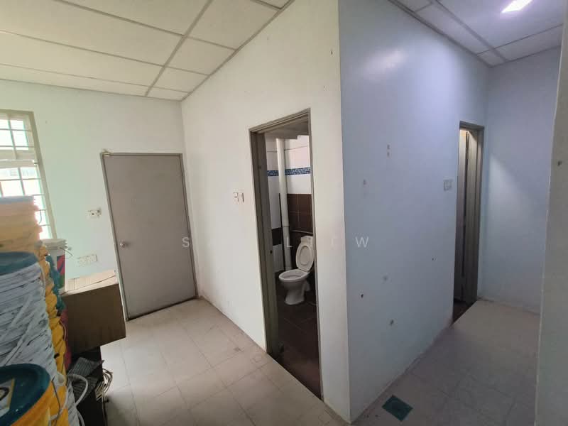 Kedai untuk Disewa di Johor Bahru (Johor) - Sam Liew - Bathroom - PropertyGuru.com.my