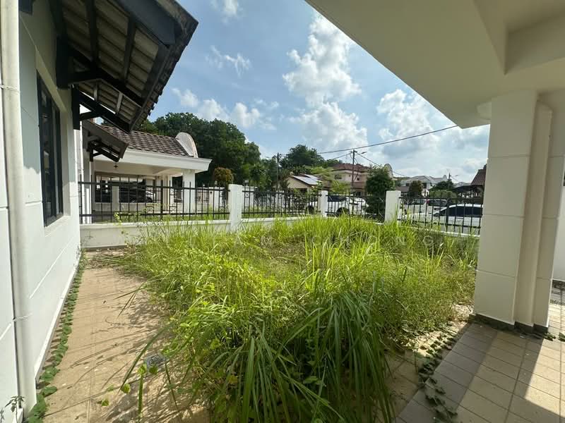 Semi-Detached House for Sale in Ayer Keroh (Melaka) - William Chong - PropertyGuru.com.my