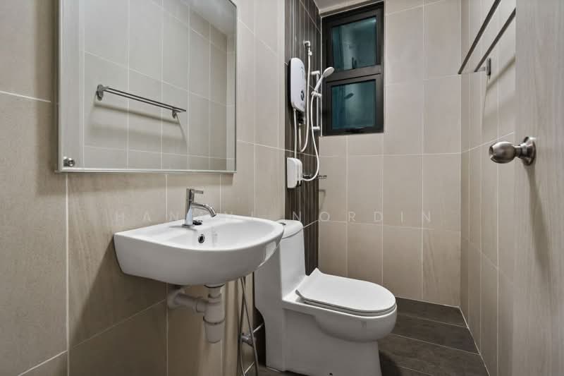 Condominium for Sale at Legasi Kampung Bharu - Hanani Nordin - Bathroom - PropertyGuru.com.my