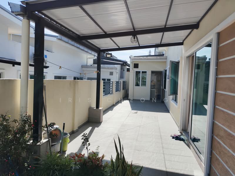 Cluster House for Sale in Ipoh (Perak) - Iris Cheong - Balcony - PropertyGuru.com.my