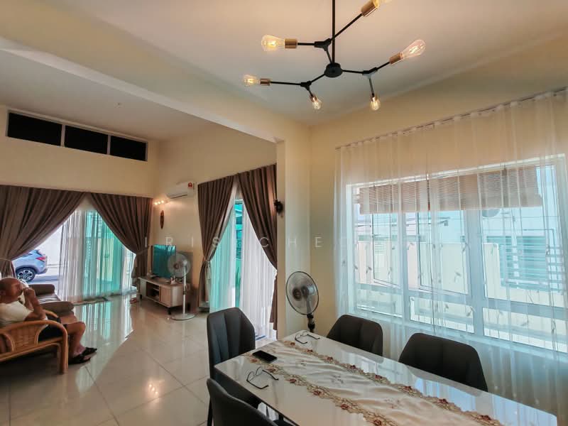 Cluster House for Sale in Ipoh (Perak) - Iris Cheong - Living Room - PropertyGuru.com.my