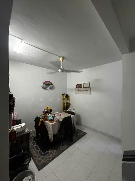 Rumah Teres 2 Tingkat untuk Dijual di Usj 12 (Subang Jaya) - Angel Tan - Dining Room - PropertyGuru.com.my