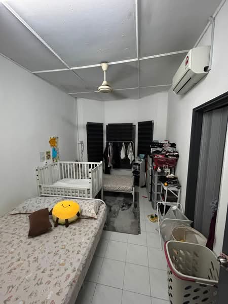 Rumah Teres 2 Tingkat untuk Dijual di Usj 12 (Subang Jaya) - Angel Tan - Bedroom - PropertyGuru.com.my