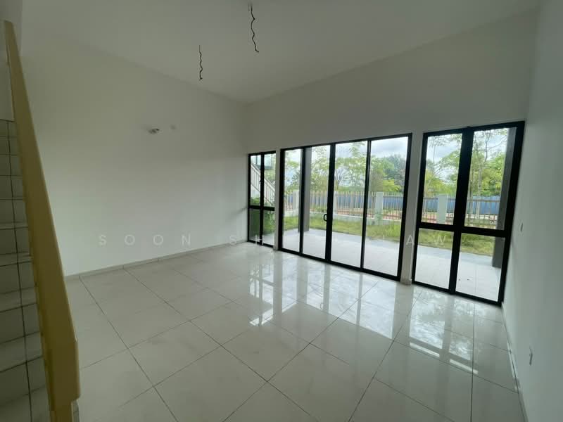 Semi-Detached House for Sale in Semenyih (Selangor) - Soon Sheng Law - Living Room - PropertyGuru.com.my