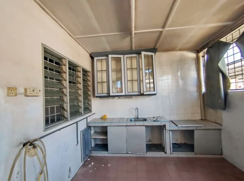 Rumah Teres 1 Tingkat untuk Dijual di Taman Masai (Masai) - Alexius Lim - Kitchen - PropertyGuru.com.my