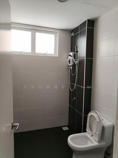 Service Residence for Sale at Twin Danga Residence - Yvonne Lim - Bathroom - PropertyGuru.com.my
