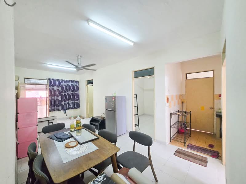 Apartment for Sale at Mentari Court - Zul Syafiq - Dining Room - PropertyGuru.com.my