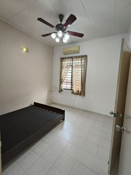 Rumah Teres 2 Tingkat untuk Disewa di Taman Desa Tebrau (Tebrau) - Nick Low - Bedroom - PropertyGuru.com.my