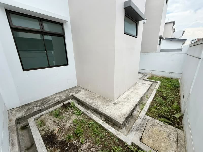 Rumah Teres 2 Tingkat untuk Dijual di Taman Austin Duta (Tebrau) - Edward Siow - Exterior - PropertyGuru.com.my