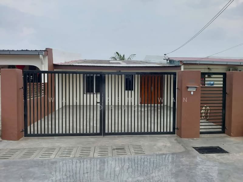 Terraced House for Rent in Seksyen 8 (Petaling Jaya) - Wan Azemi Wan Daud - Exterior - PropertyGuru.com.my