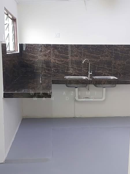 Terraced House for Rent in Seksyen 8 (Petaling Jaya) - Wan Azemi Wan Daud - Kitchen - PropertyGuru.com.my