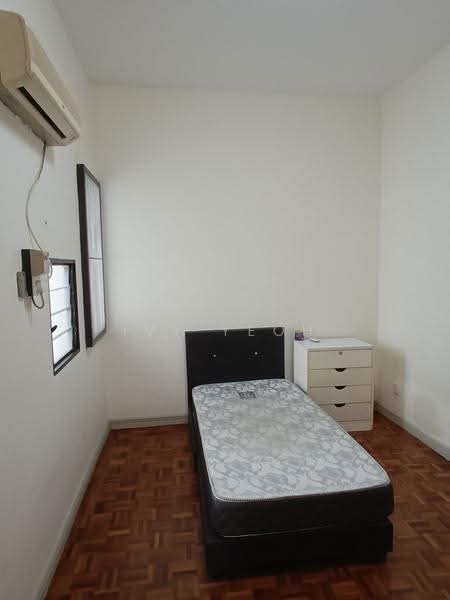 Kondominium untuk Dijual di Sri York Condominium - Ivy Yeoh - Bedroom - PropertyGuru.com.my