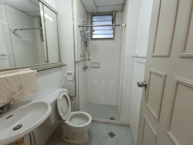 Kondominium untuk Dijual di Sri York Condominium - Ivy Yeoh - Bathroom - PropertyGuru.com.my