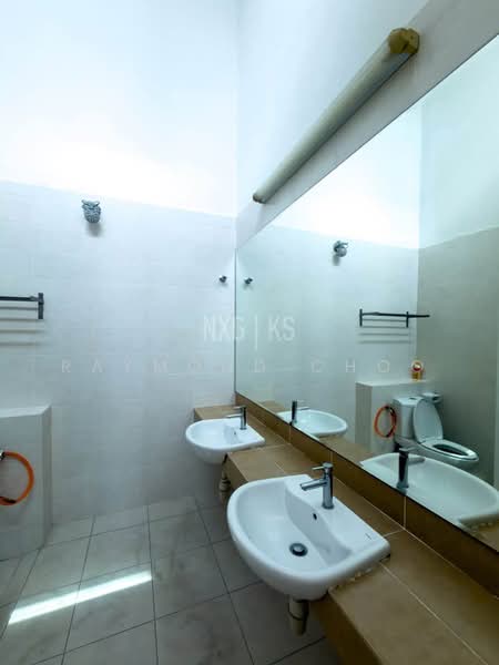 2-storey Terraced House for Sale in Setia Indah (Setia Alam) - Raymond Choo - Bathroom - PropertyGuru.com.my