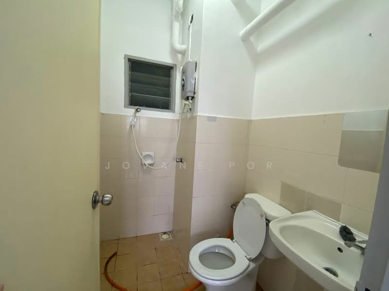 Apartment for Sale at Vista Impiana - Jovane Por - Bathroom - PropertyGuru.com.my