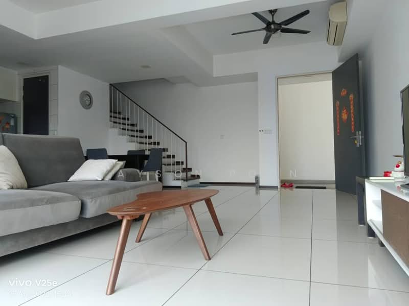 Kondominium untuk Disewa di The Breezeway - Jayson Poon - Living Room - PropertyGuru.com.my